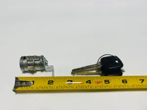 2015-2021 Tundra Tacoma Tailgate Lock Cylinder and Key - Non Smart Key Tailgate