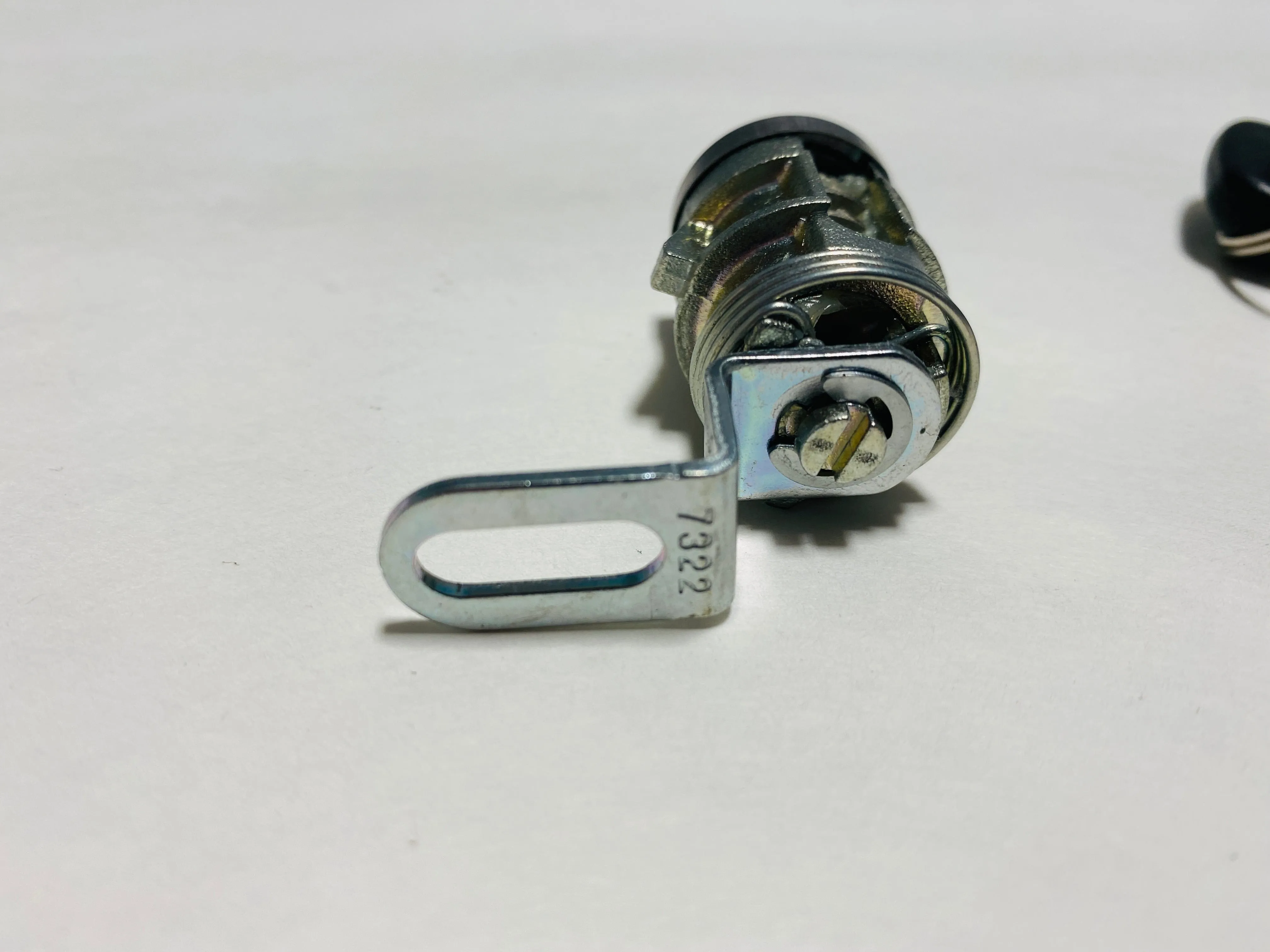 2015-2021 Tundra Tacoma Tailgate Lock Cylinder and Key - Non Smart Key Tailgate