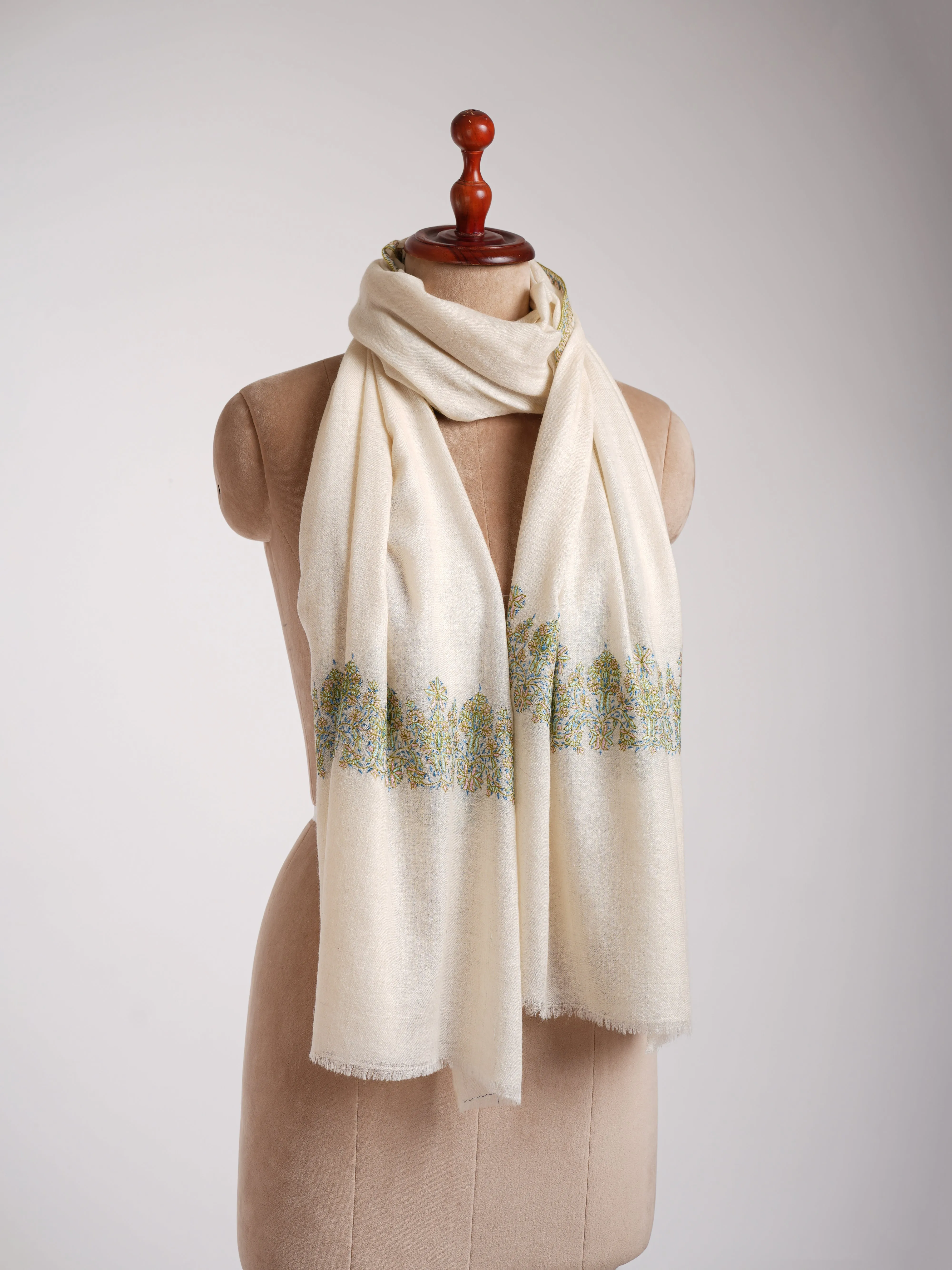 Ivory Minimalistic Palladar Indian Cashmere Stole