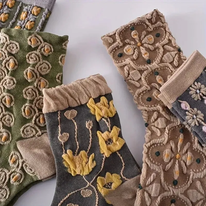 TEEK - 5 Pairs 3D Floral Textured Socks