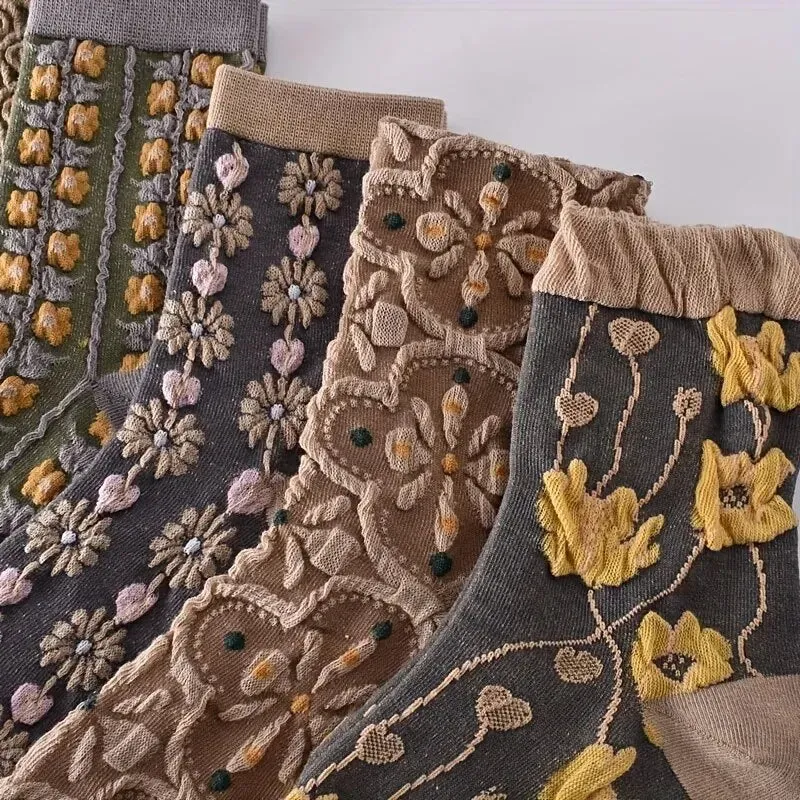 TEEK - 5 Pairs 3D Floral Textured Socks