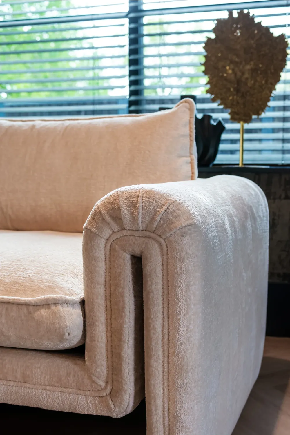 White Chenille Modern Sofa | OROA Sandro